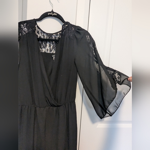 Elegant Black Maxi Romper - Picture 5 of 8